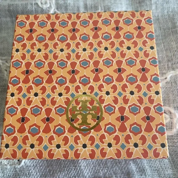 Tory Burch Geometric Patterned Notes Box in Red and Orange - Picture 2 of 3